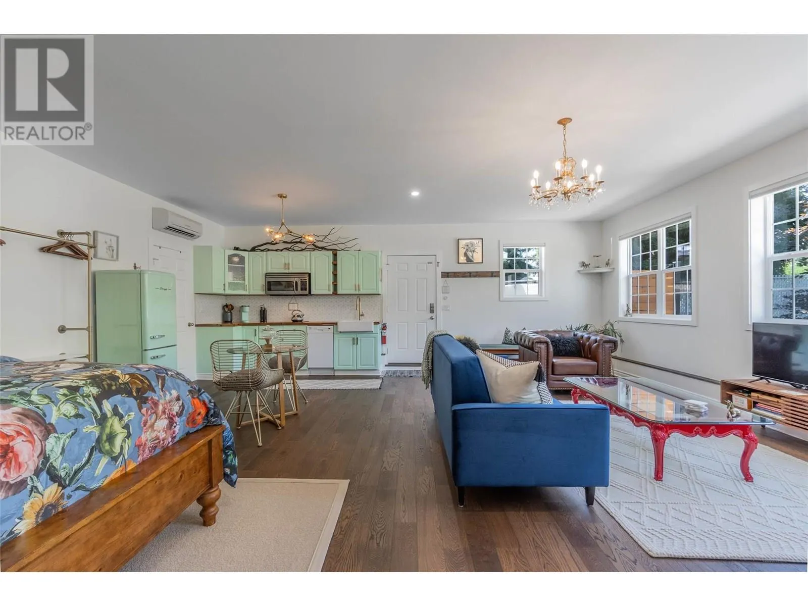 860 Fairview Road
