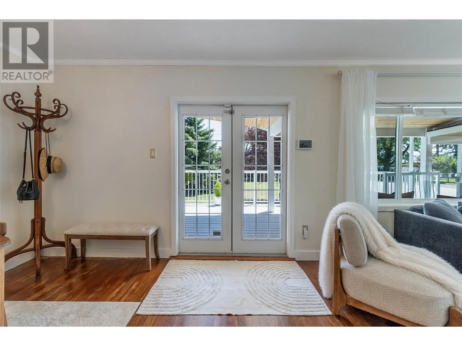 860 Fairview Road