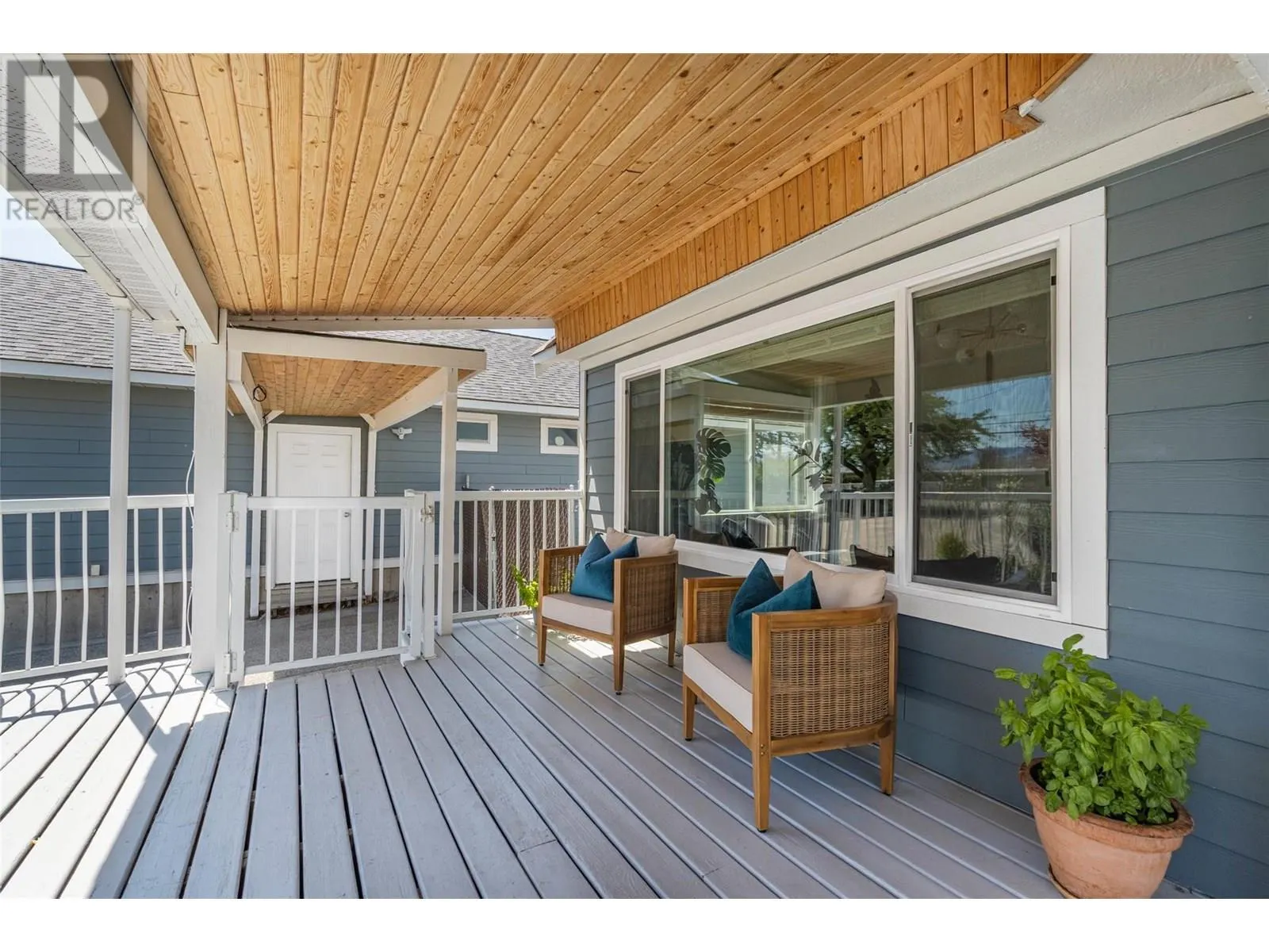 860 Fairview Road