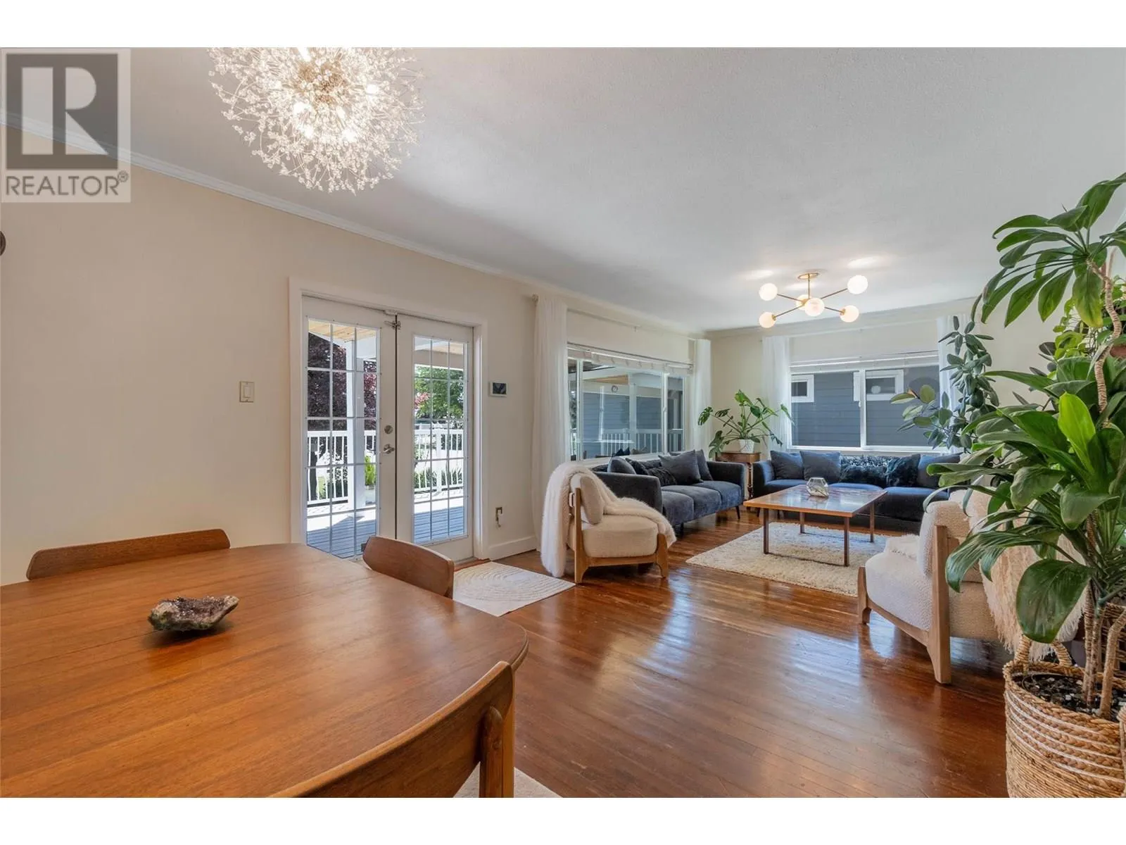 860 Fairview Road