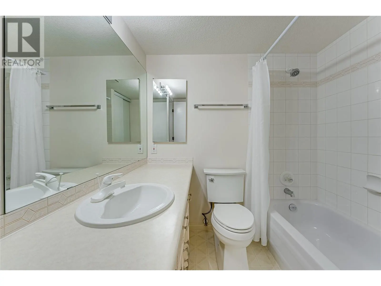 3705 30 Avenue Unit# 204