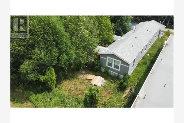 115 RAILWAY Avenue