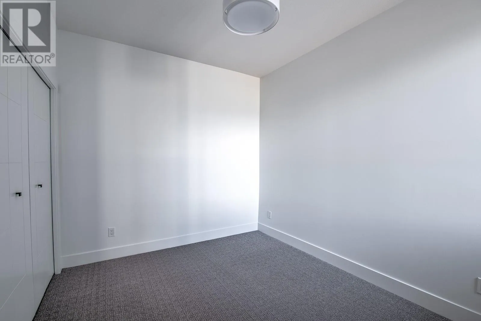 7735 OKANAGAN HILLS Boulevard Unit# 20