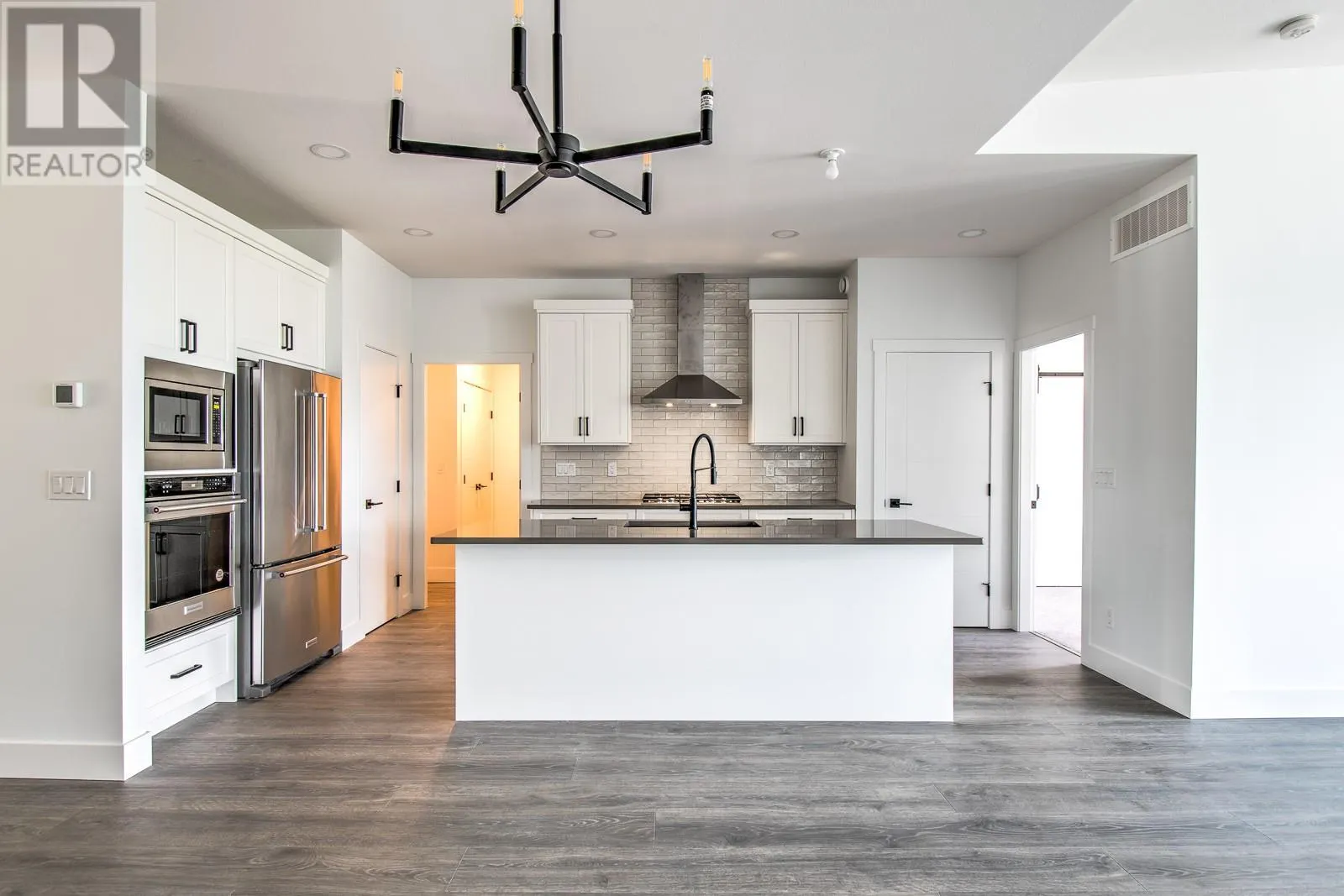 7735 OKANAGAN HILLS Boulevard Unit# 20