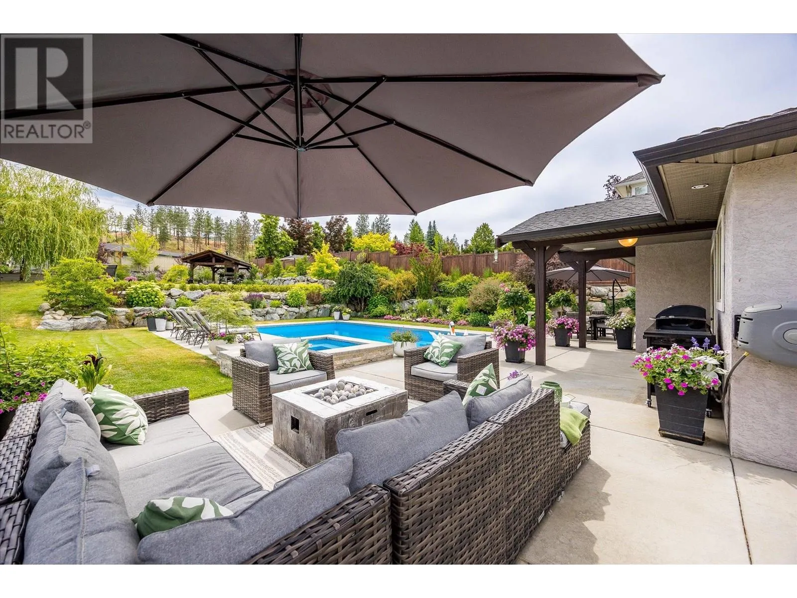4841 Canyon Ridge Crescent