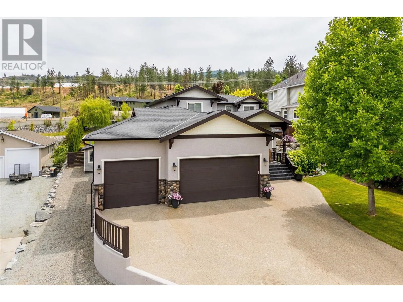 4841 Canyon Ridge Crescent