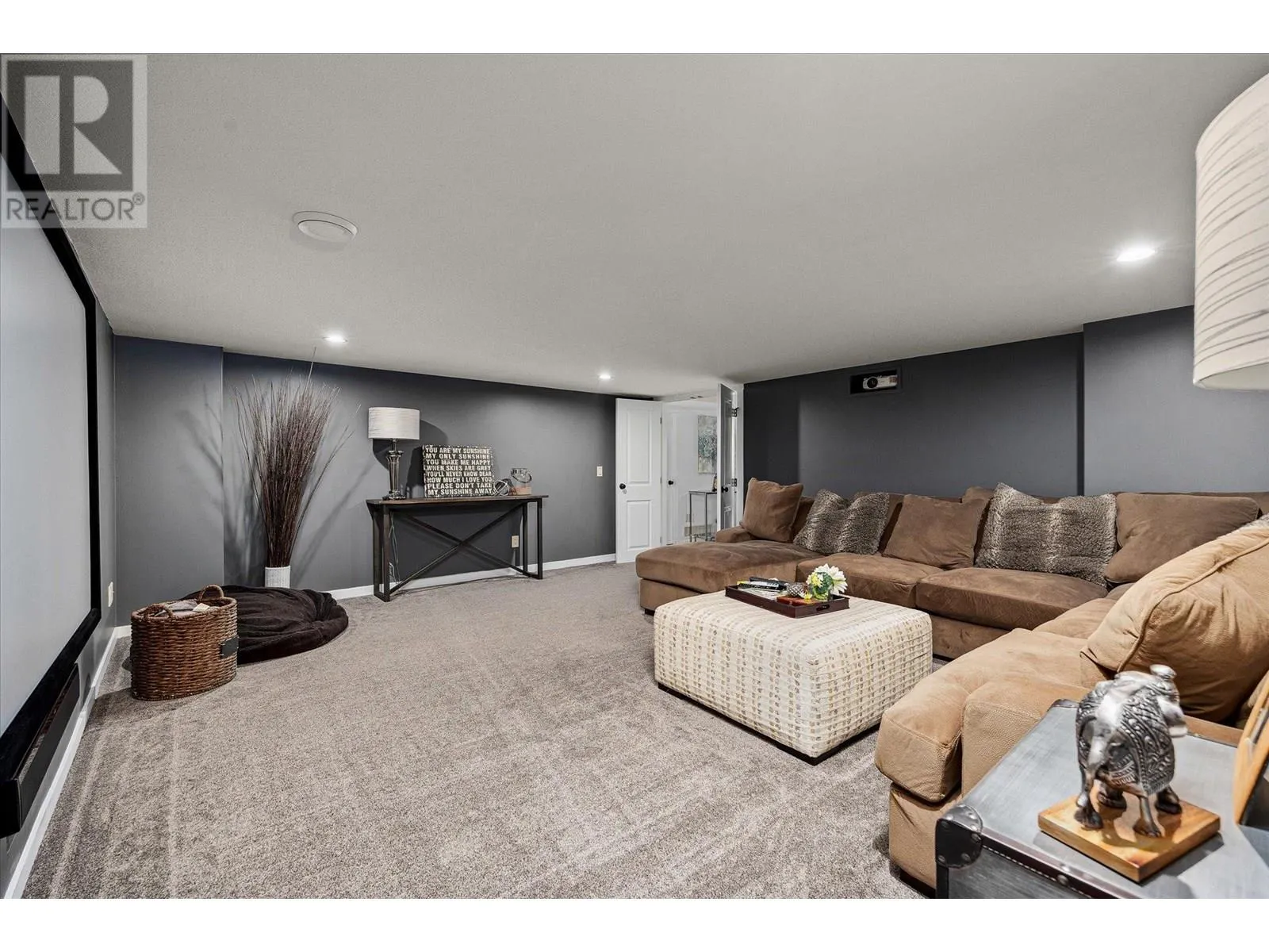 4841 Canyon Ridge Crescent