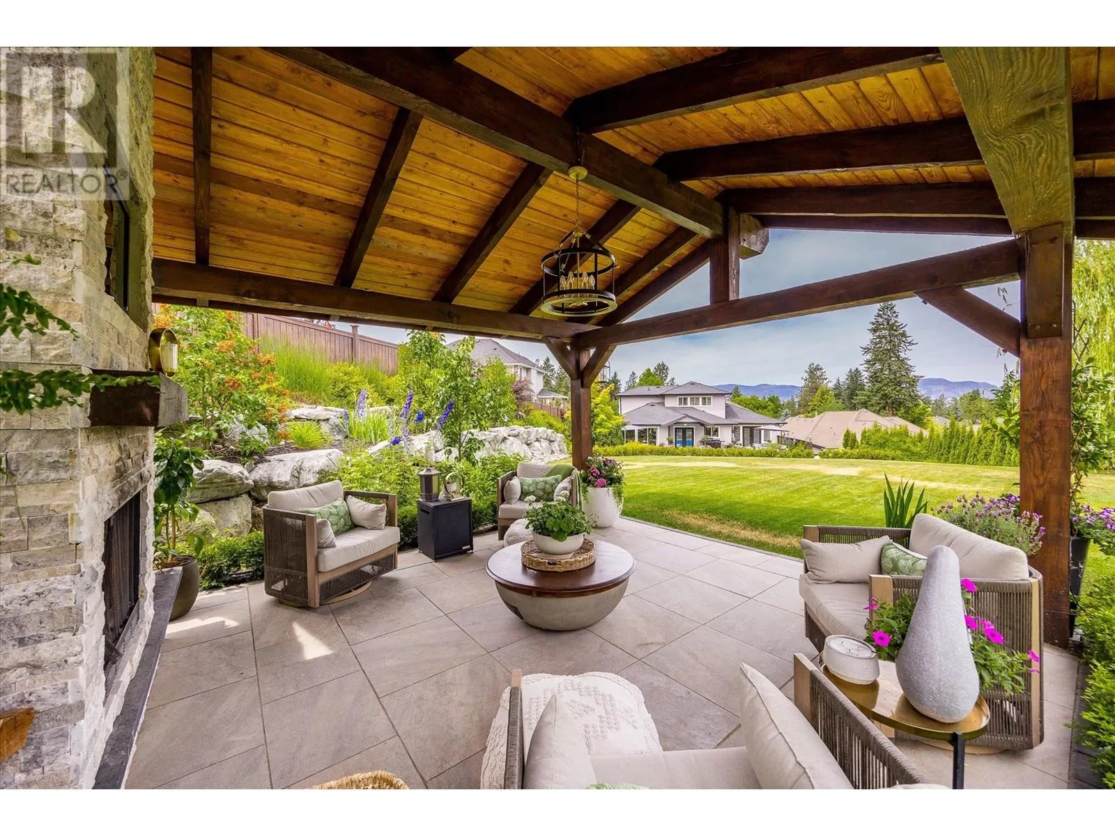 4841 Canyon Ridge Crescent