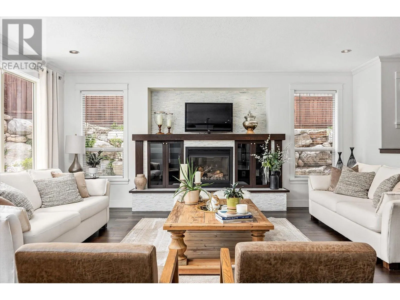 4841 Canyon Ridge Crescent