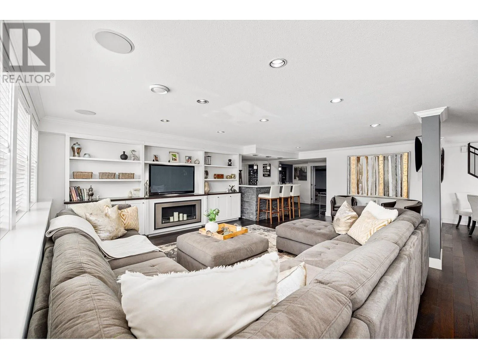 4841 Canyon Ridge Crescent