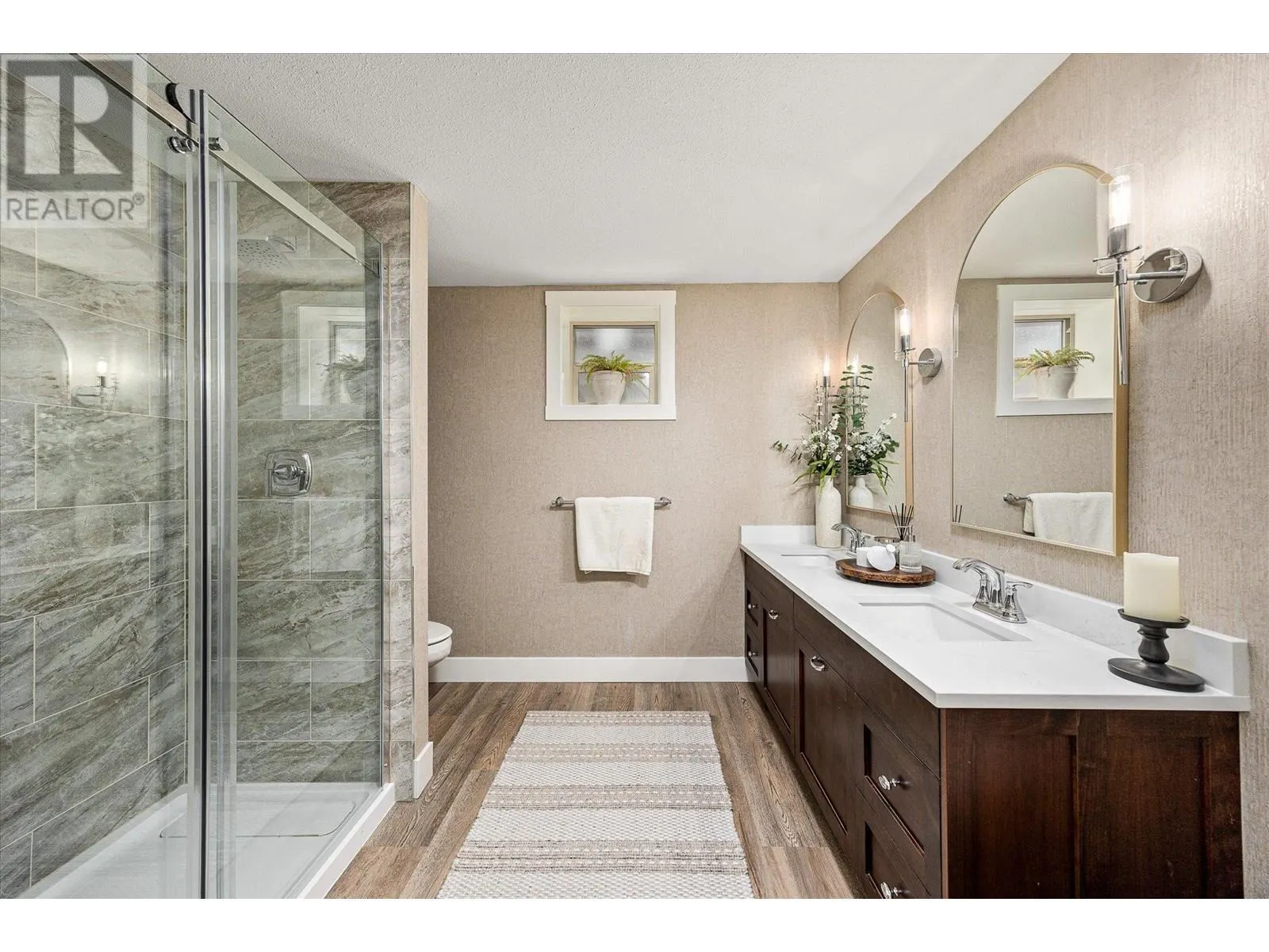 4841 Canyon Ridge Crescent