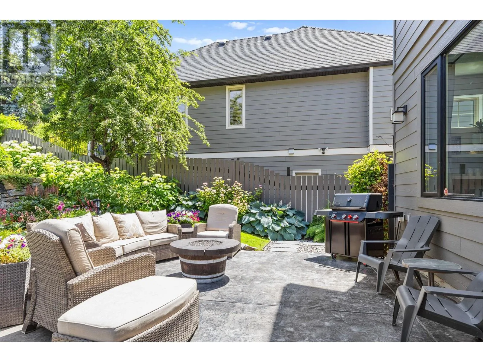 1441 Black Mountain Crescent