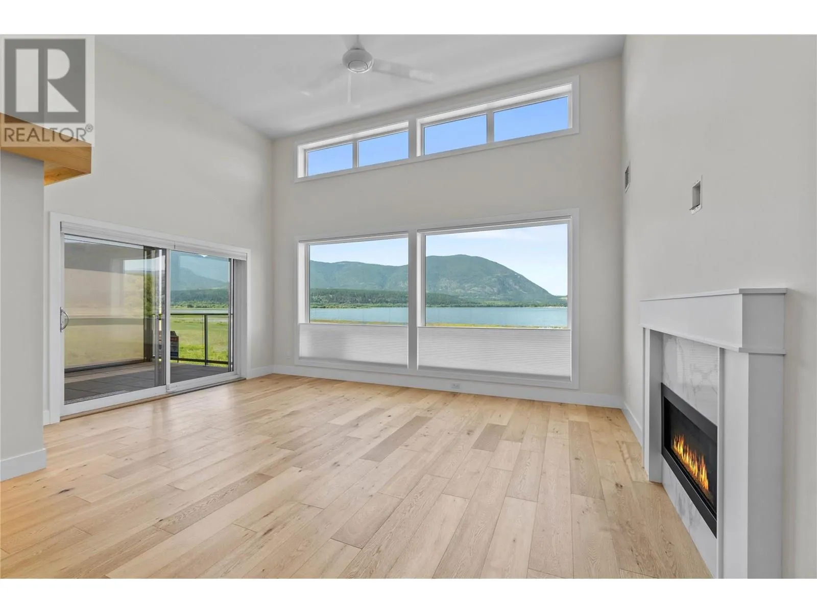 121 Harbourfront Drive NE Unit# 10