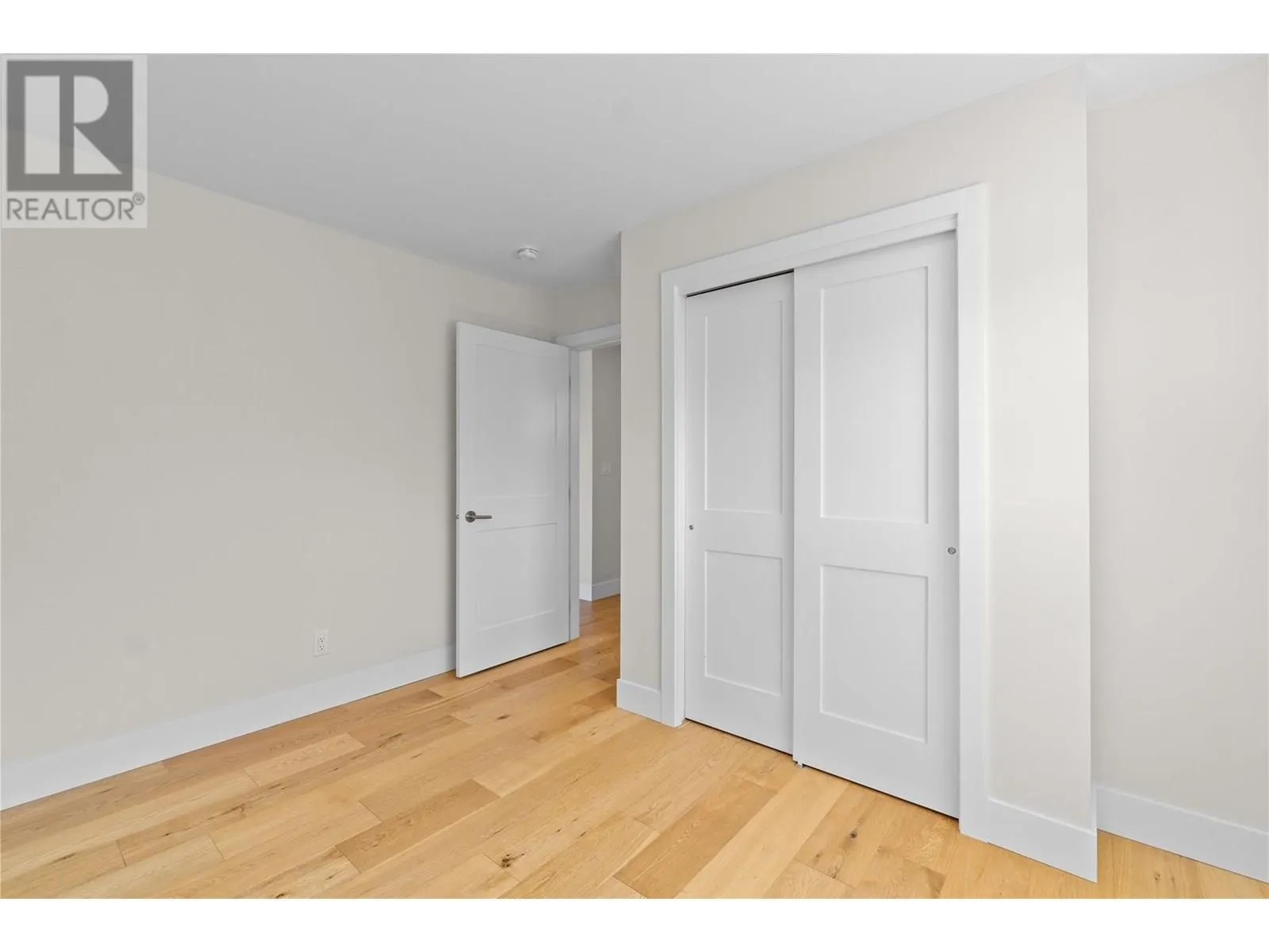 121 Harbourfront Drive NE Unit# 10