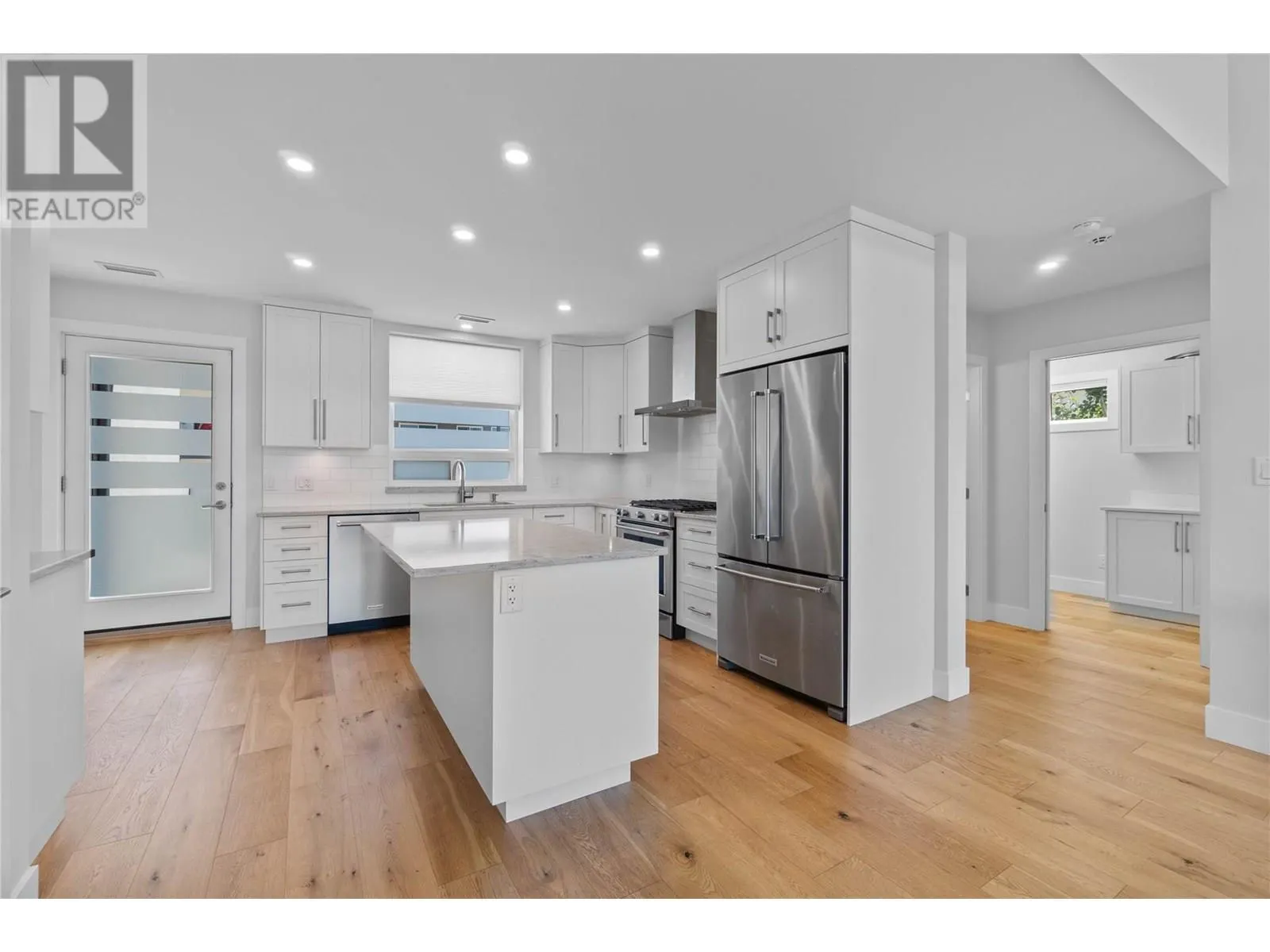 121 Harbourfront Drive NE Unit# 10