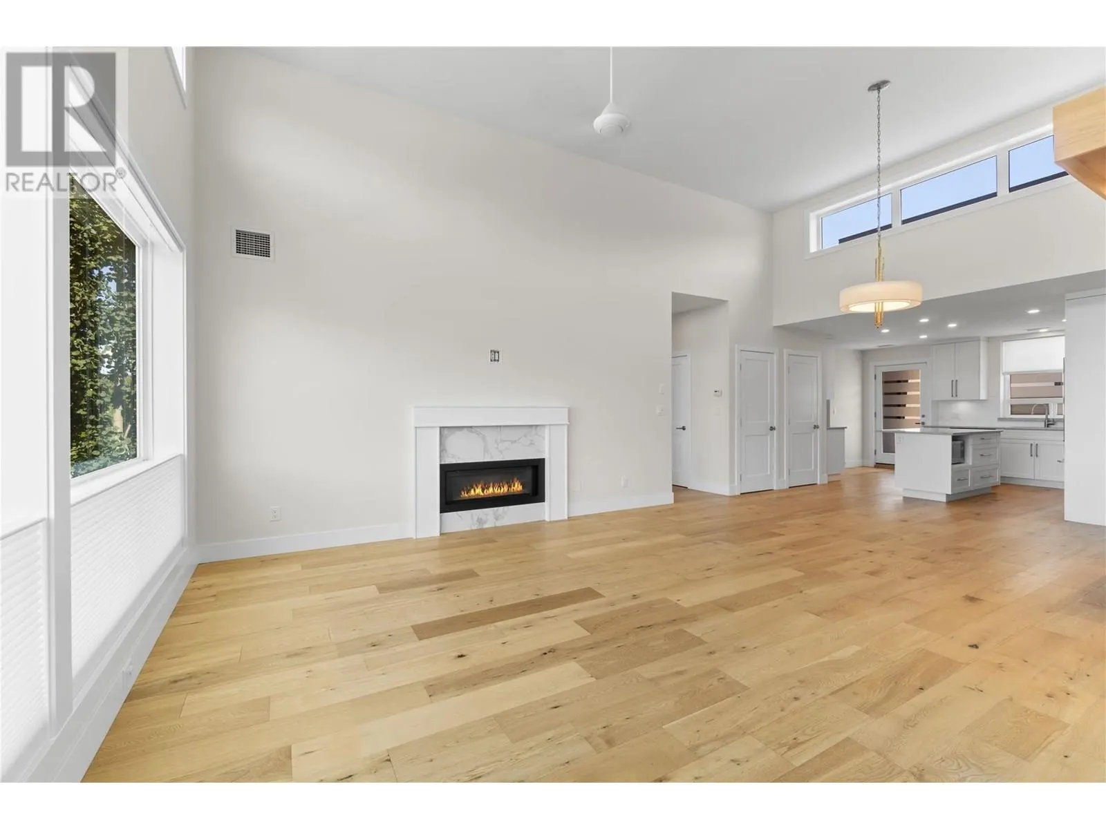 121 Harbourfront Drive NE Unit# 10