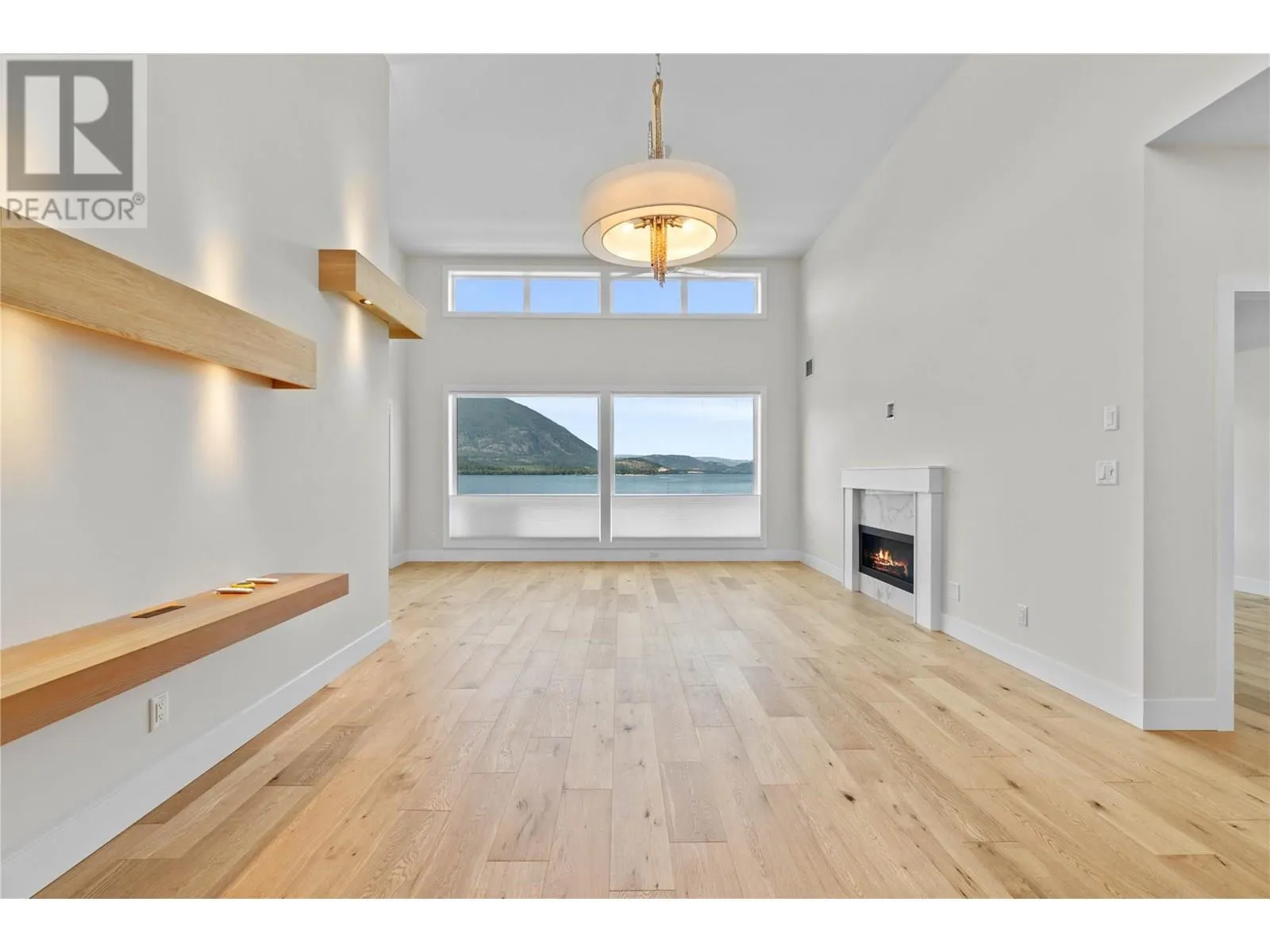 121 Harbourfront Drive NE Unit# 10