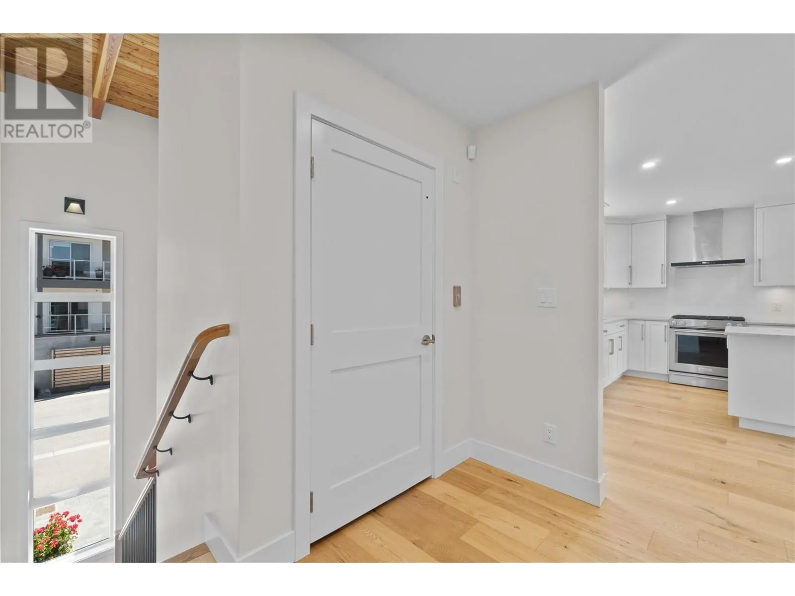 121 Harbourfront Drive NE Unit# 10