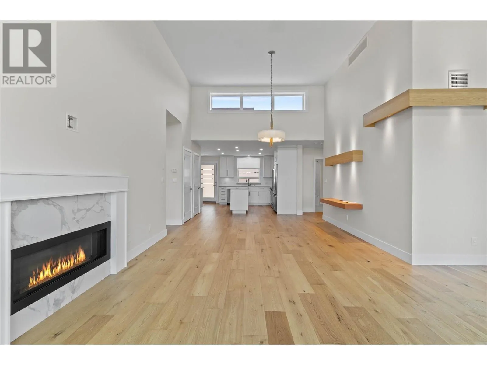 121 Harbourfront Drive NE Unit# 10