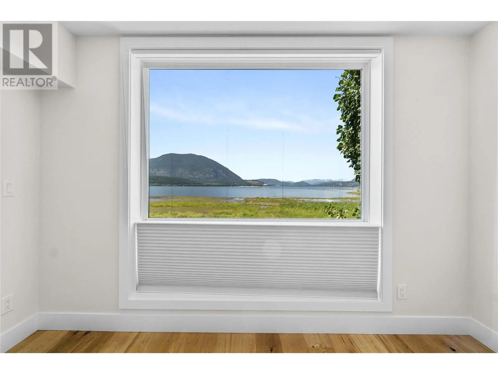 121 Harbourfront Drive NE Unit# 10
