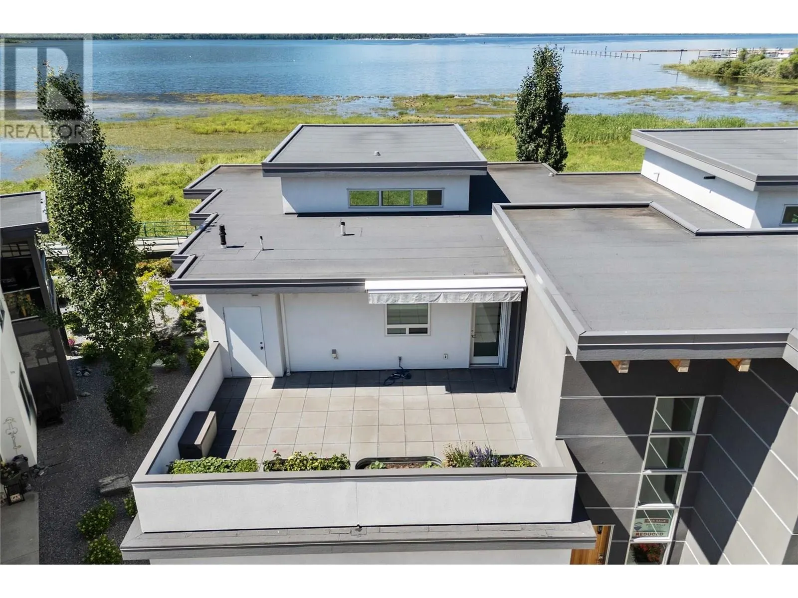 121 Harbourfront Drive NE Unit# 10