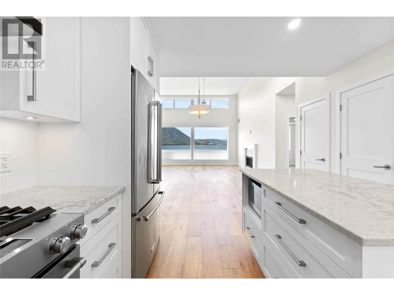 121 Harbourfront Drive NE Unit# 10