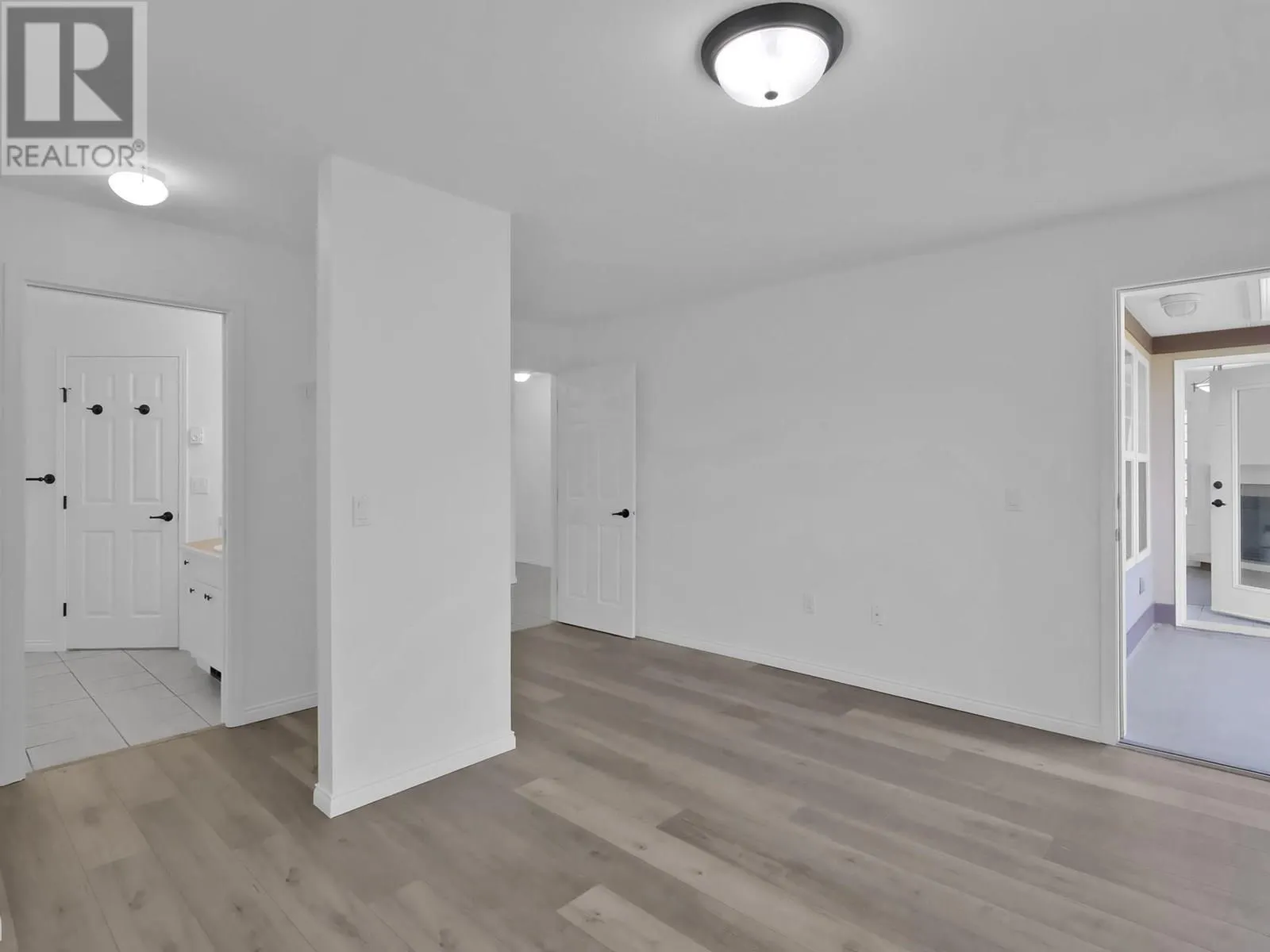 750 RAILWAY Lane Unit# 32