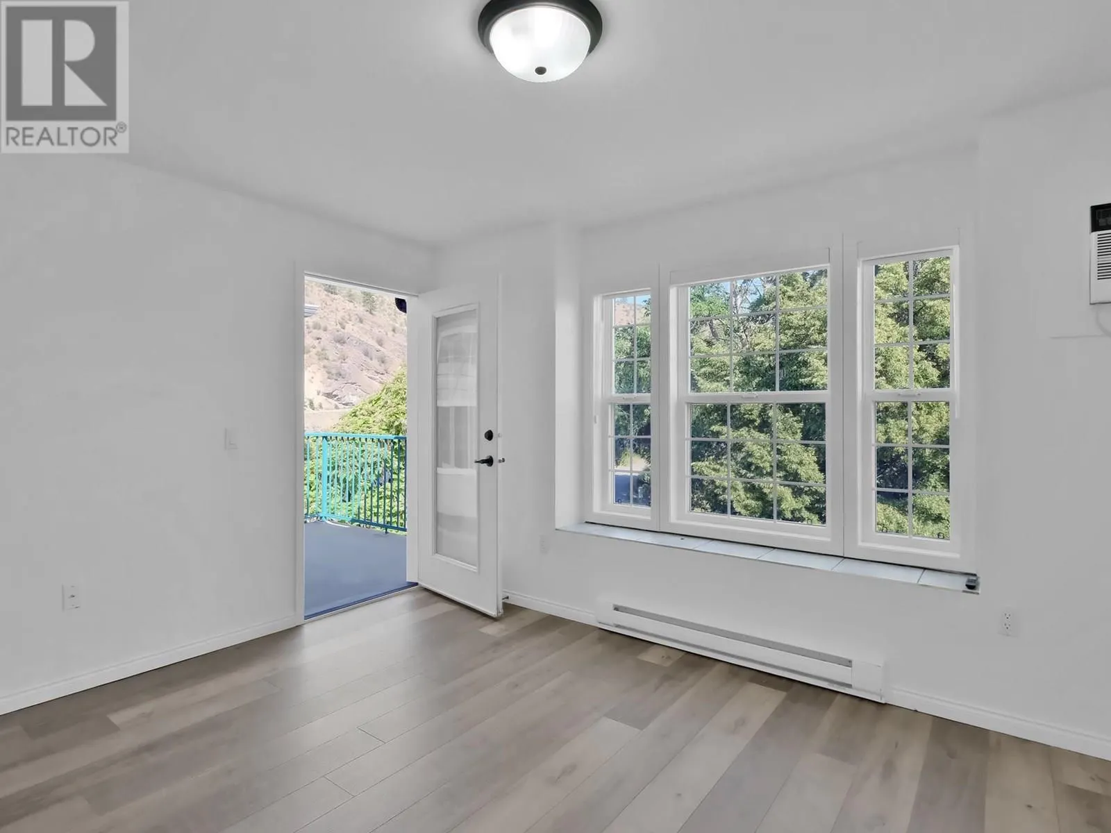 750 RAILWAY Lane Unit# 32