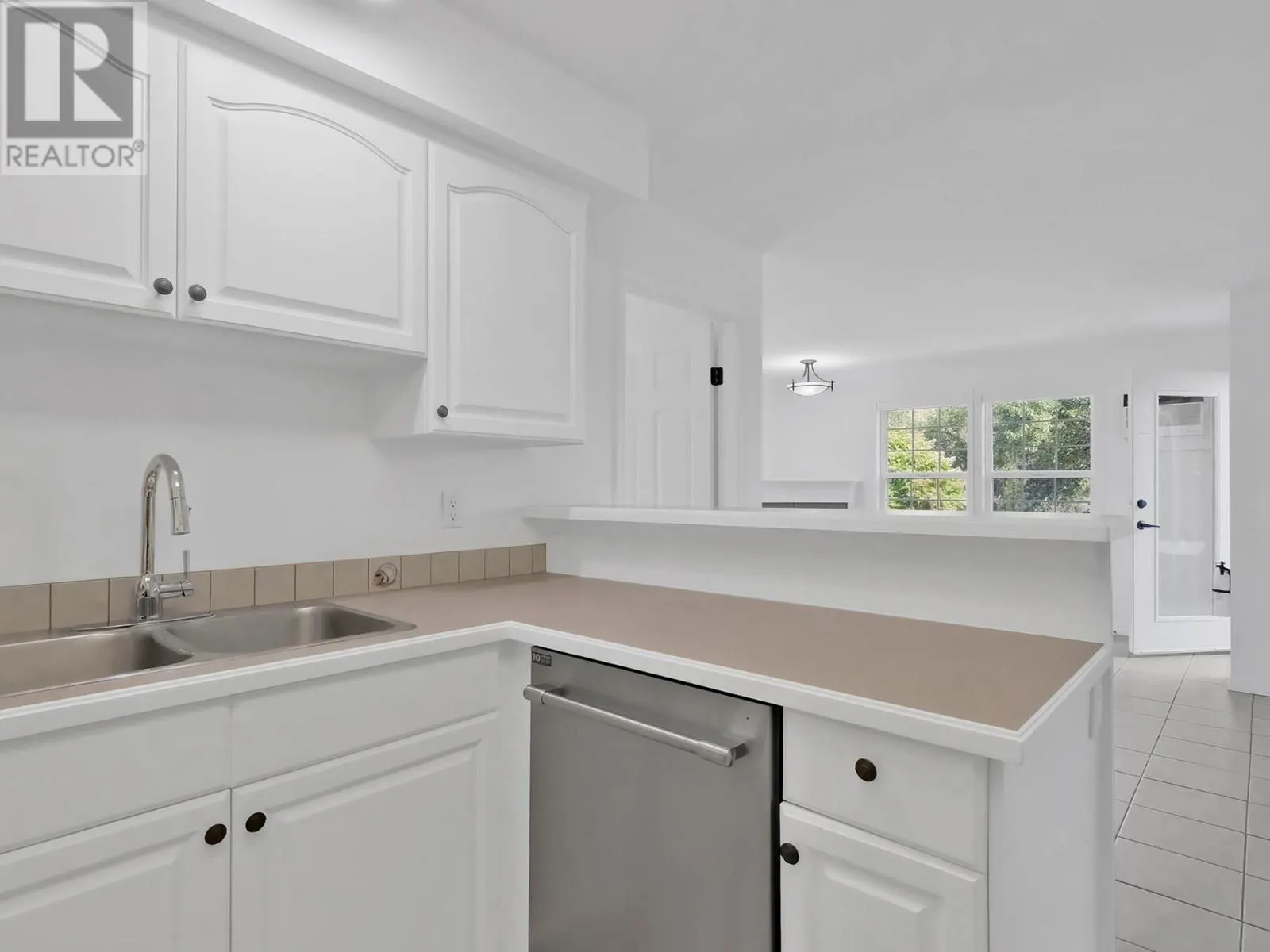 750 RAILWAY Lane Unit# 32