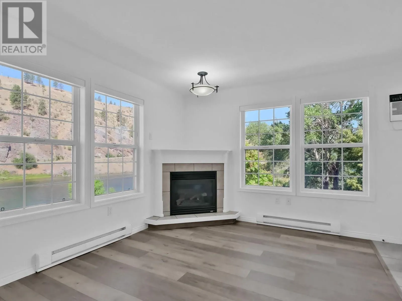 750 RAILWAY Lane Unit# 32