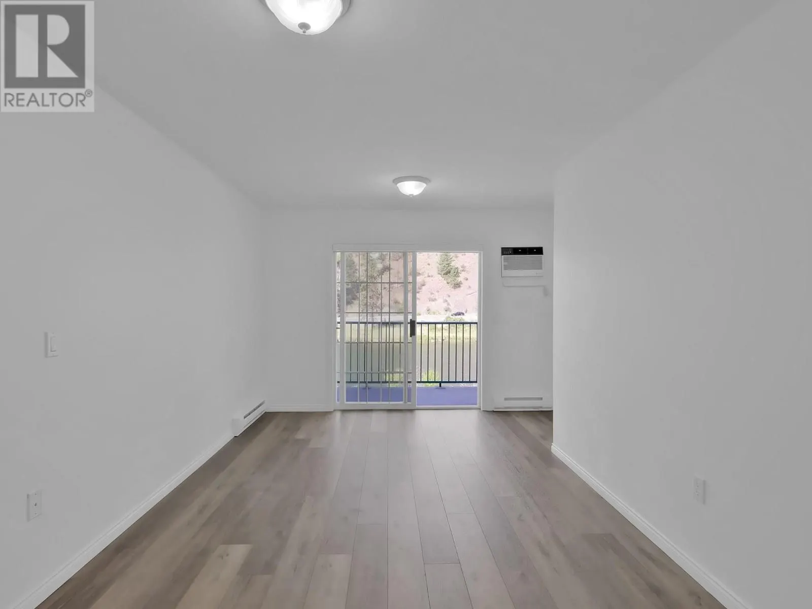 750 RAILWAY Lane Unit# 32