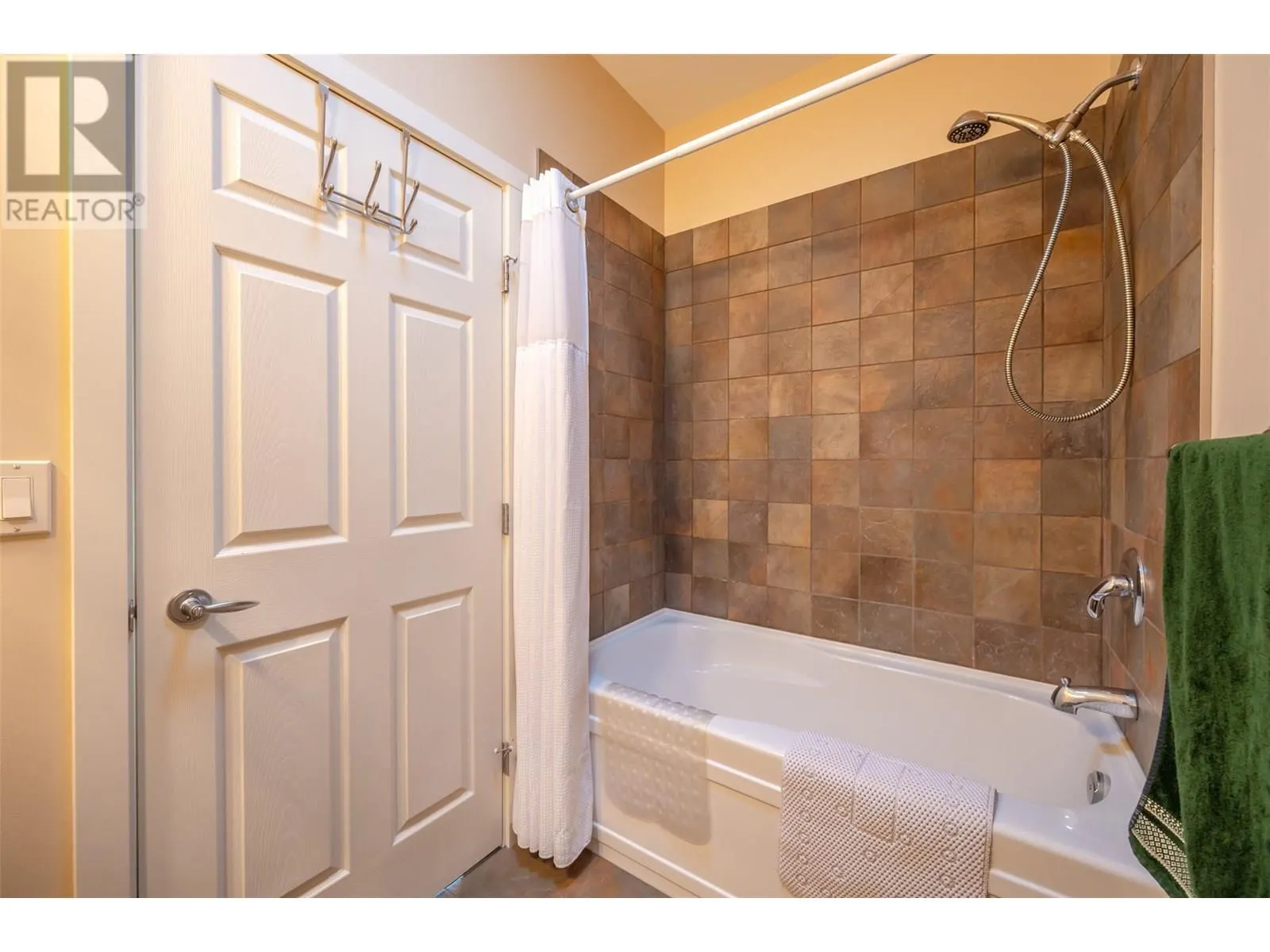 6833 Meadows Drive Unit# 26