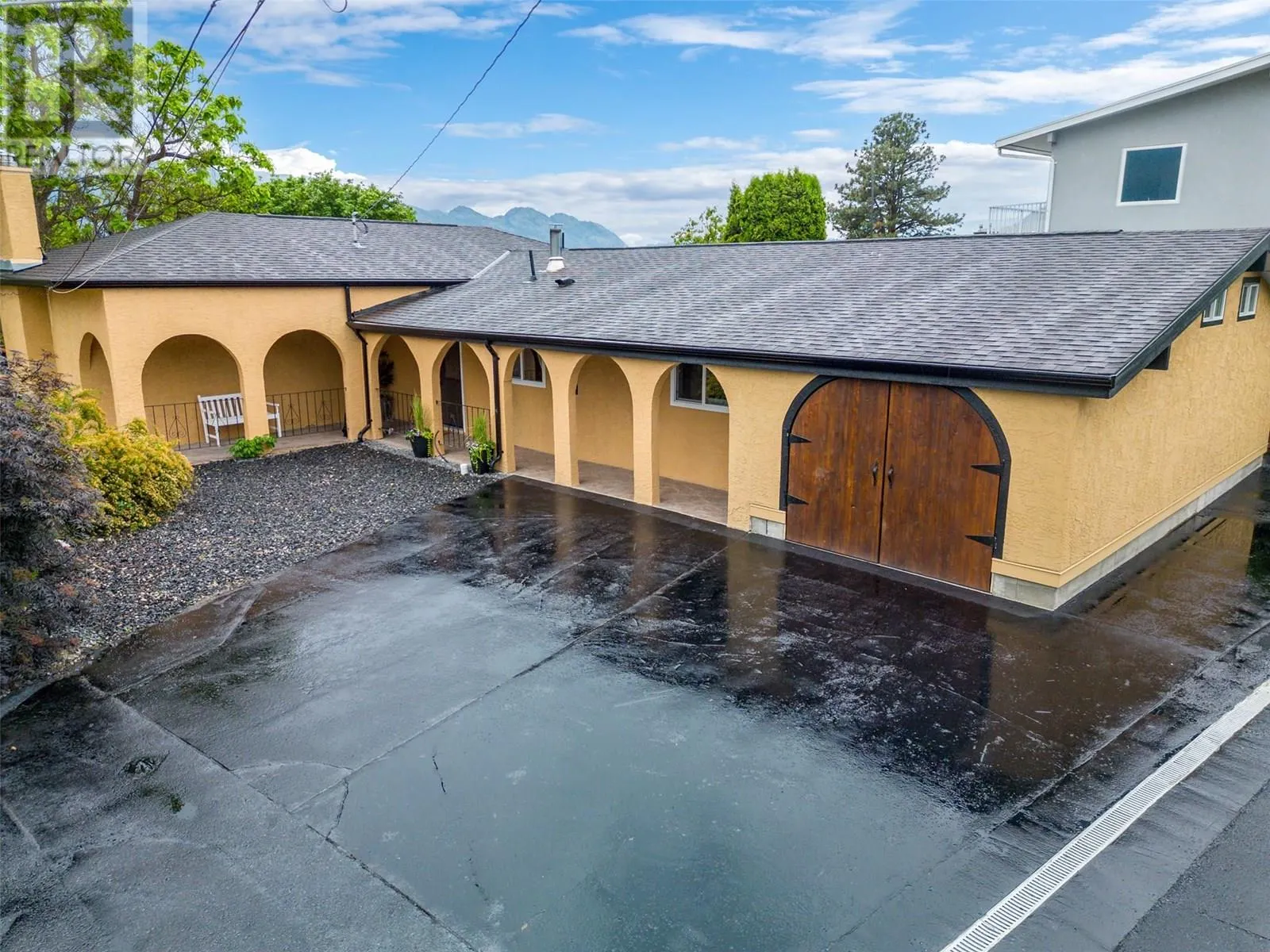 3754 Carrall Road