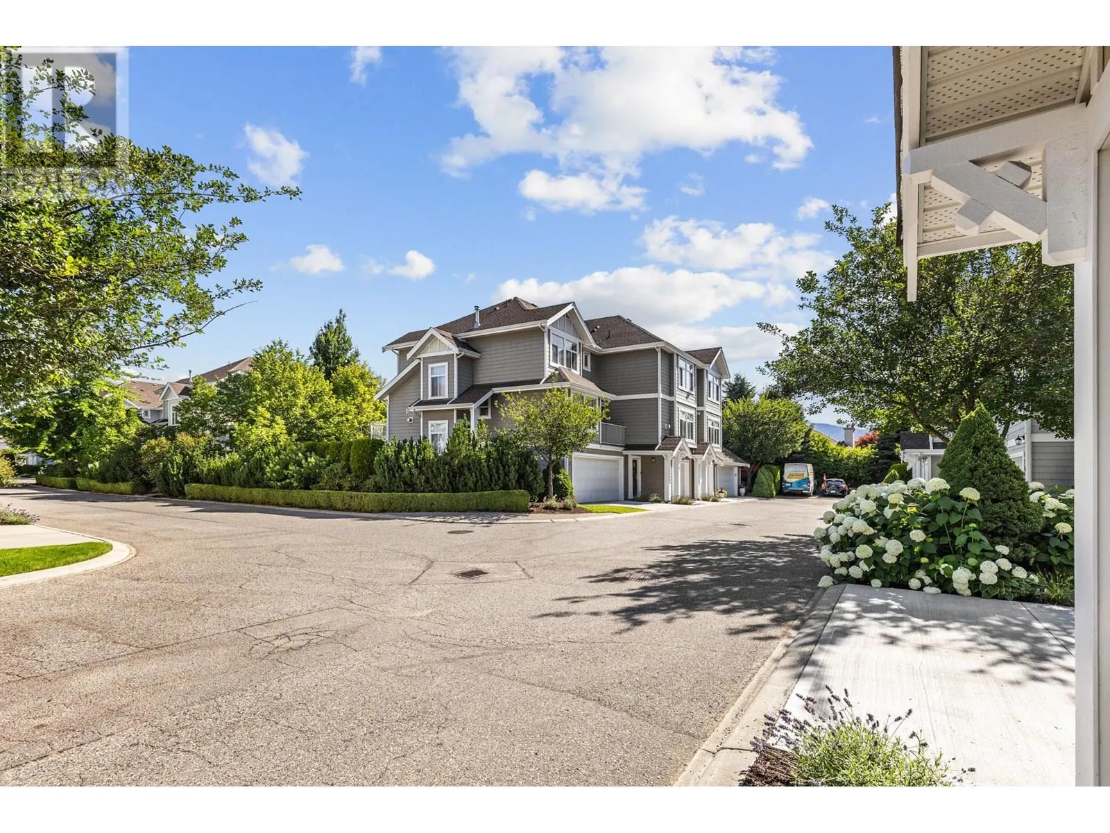 1853 Parkview Crescent Unit# 14
