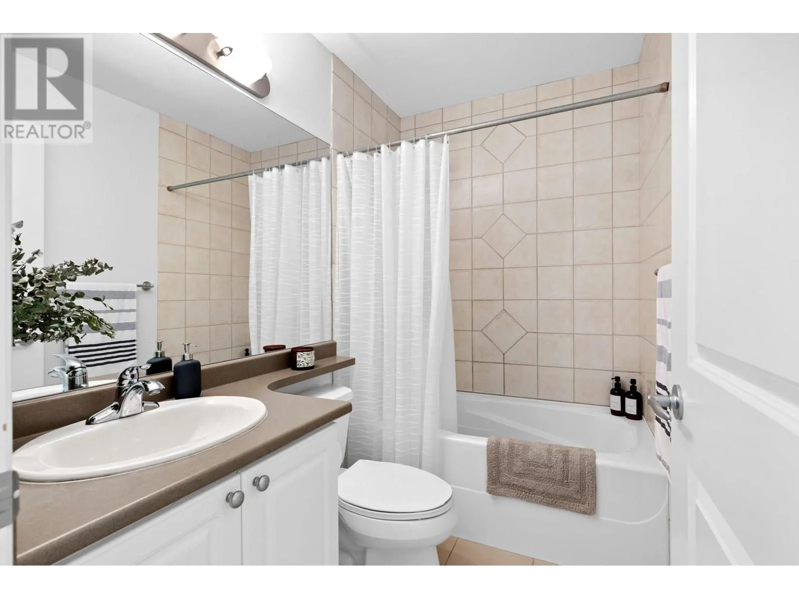 1853 Parkview Crescent Unit# 14