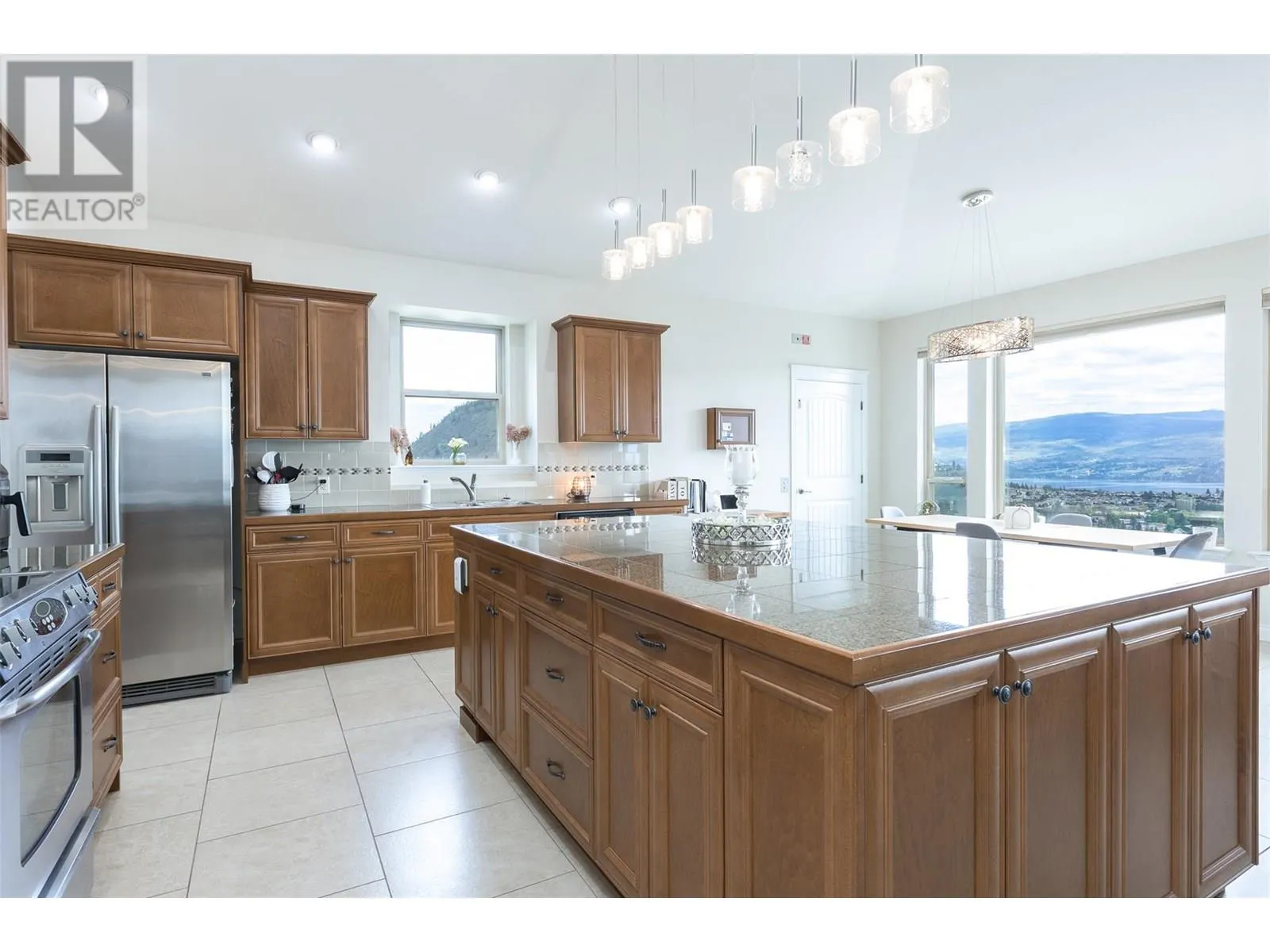 2233 Hihannah Drive