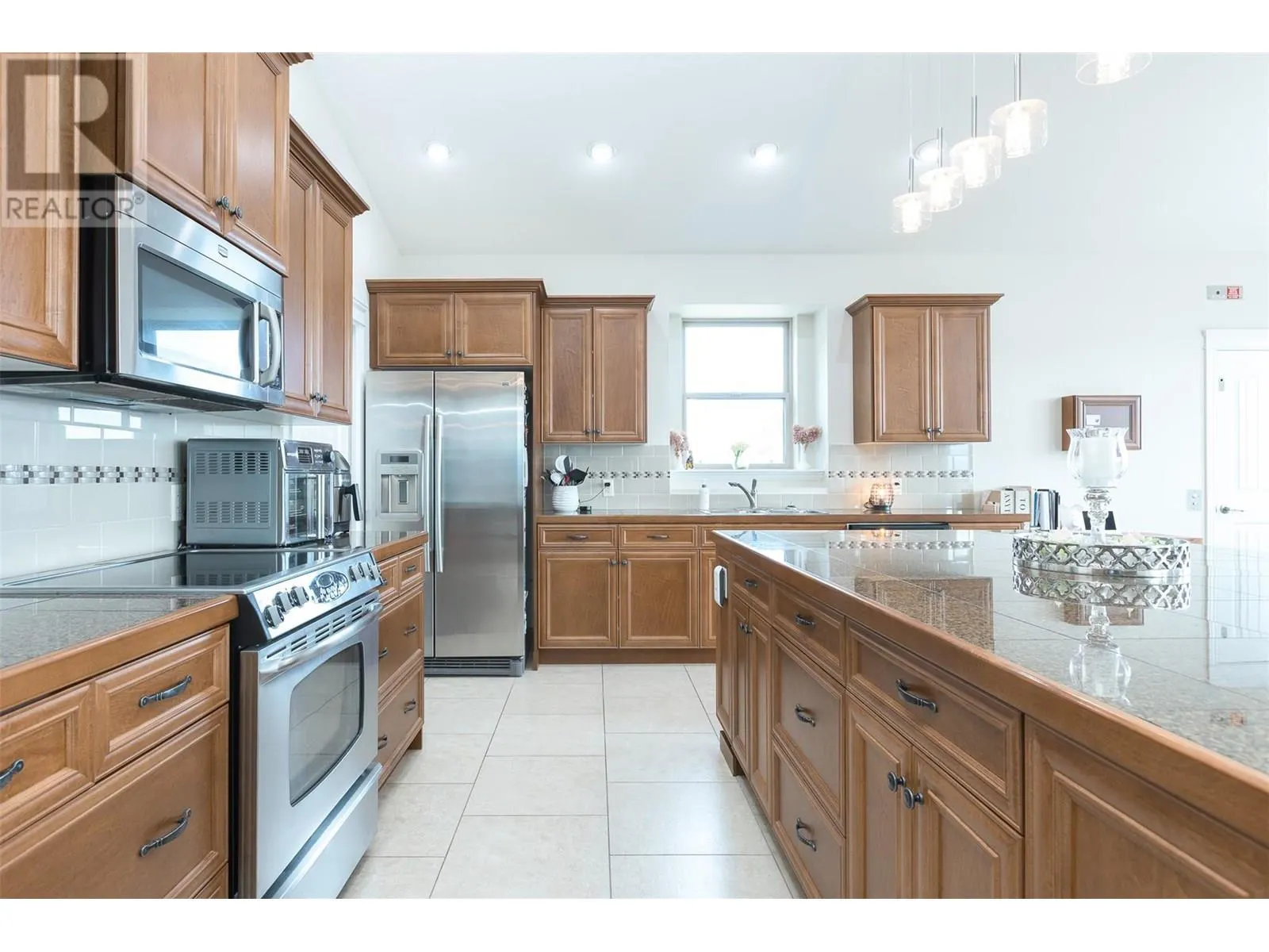 2233 Hihannah Drive