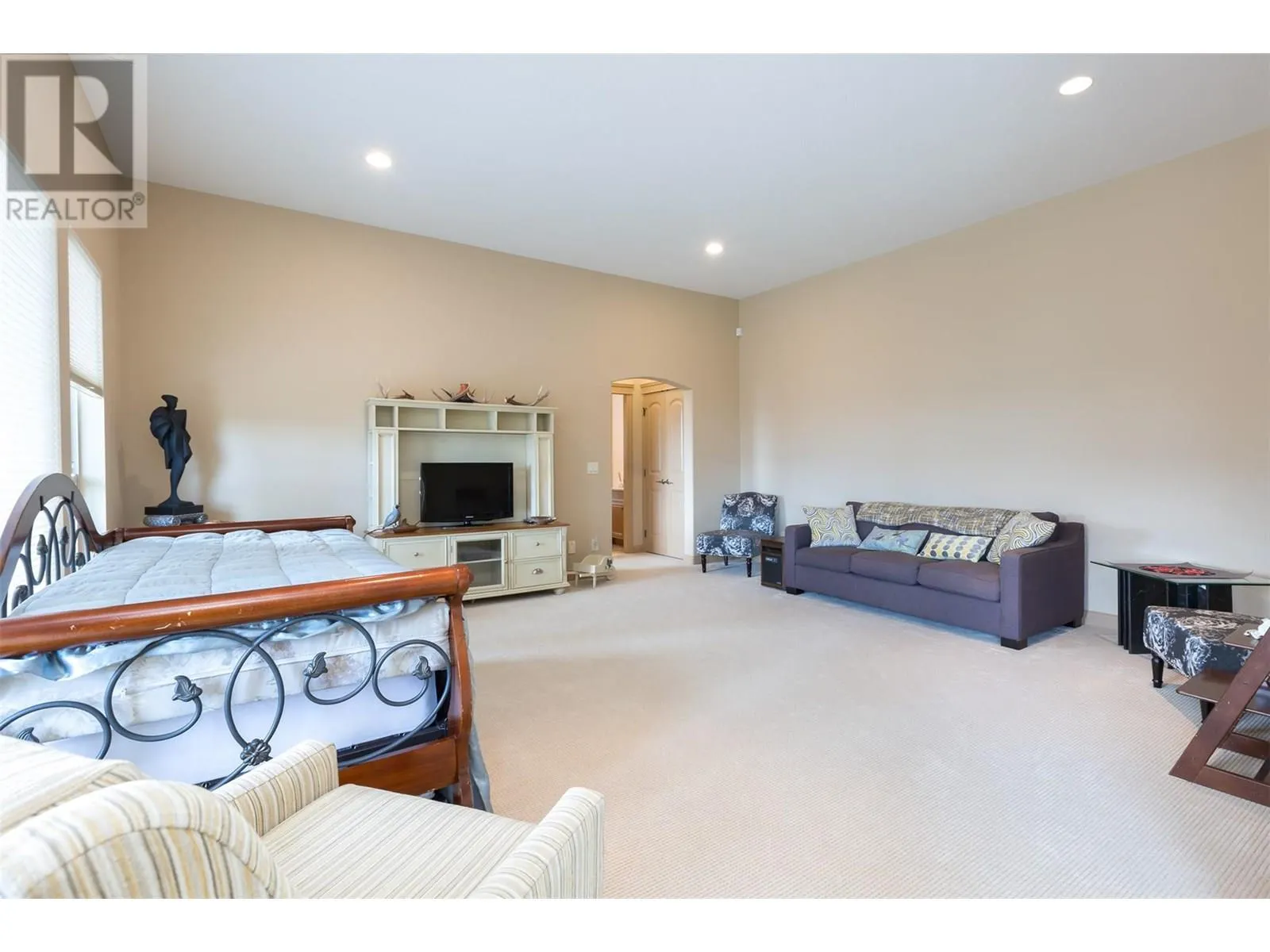 2233 Hihannah Drive