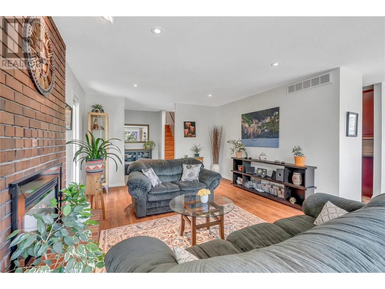 8704 Kuroda Place