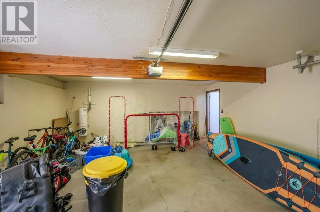 5806 Oleander Drive