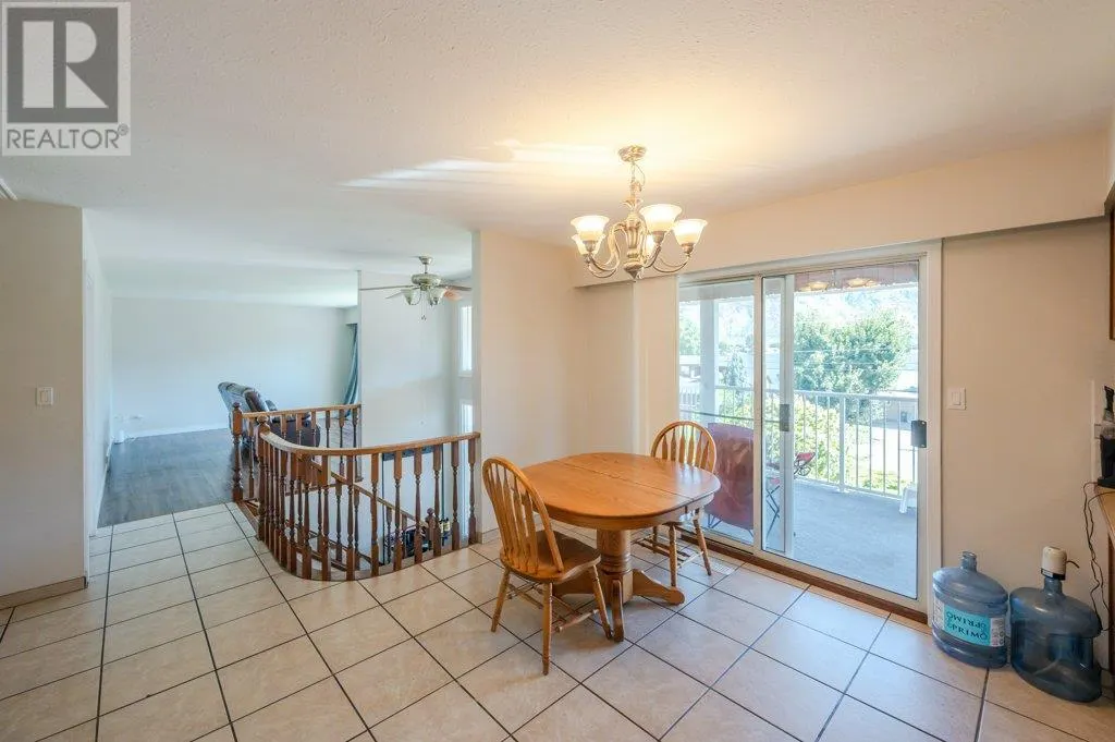 5806 Oleander Drive