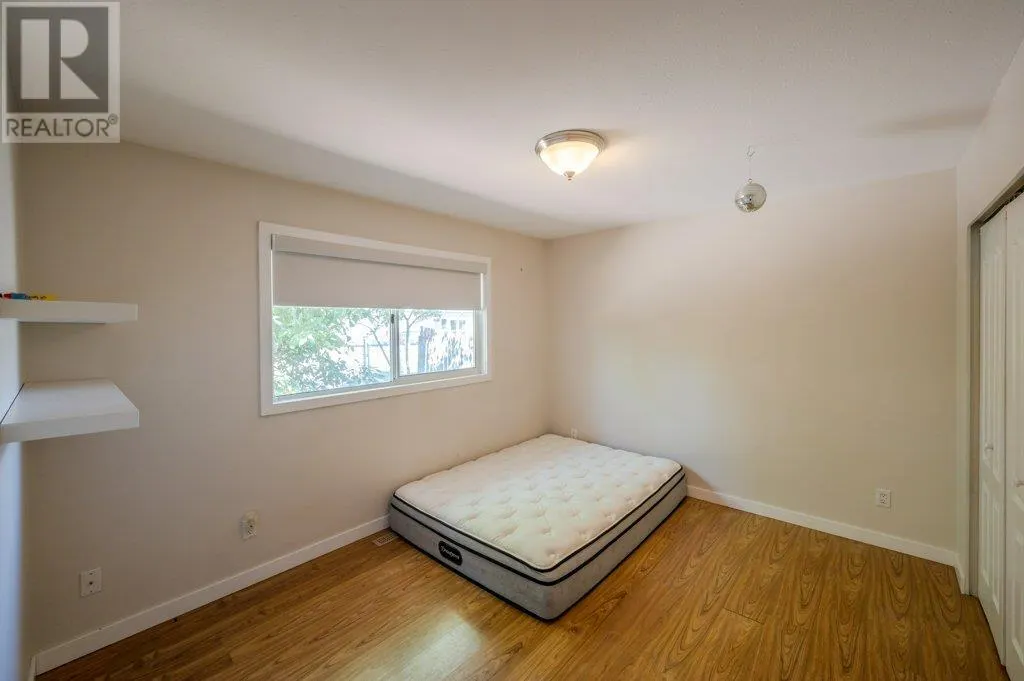 5806 Oleander Drive