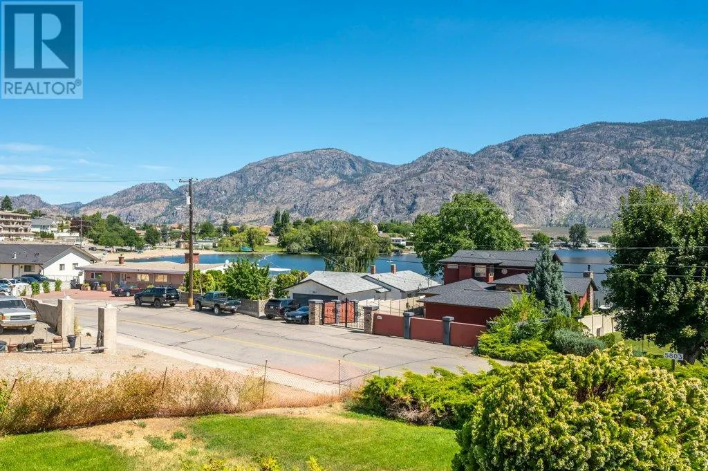 5806 Oleander Drive