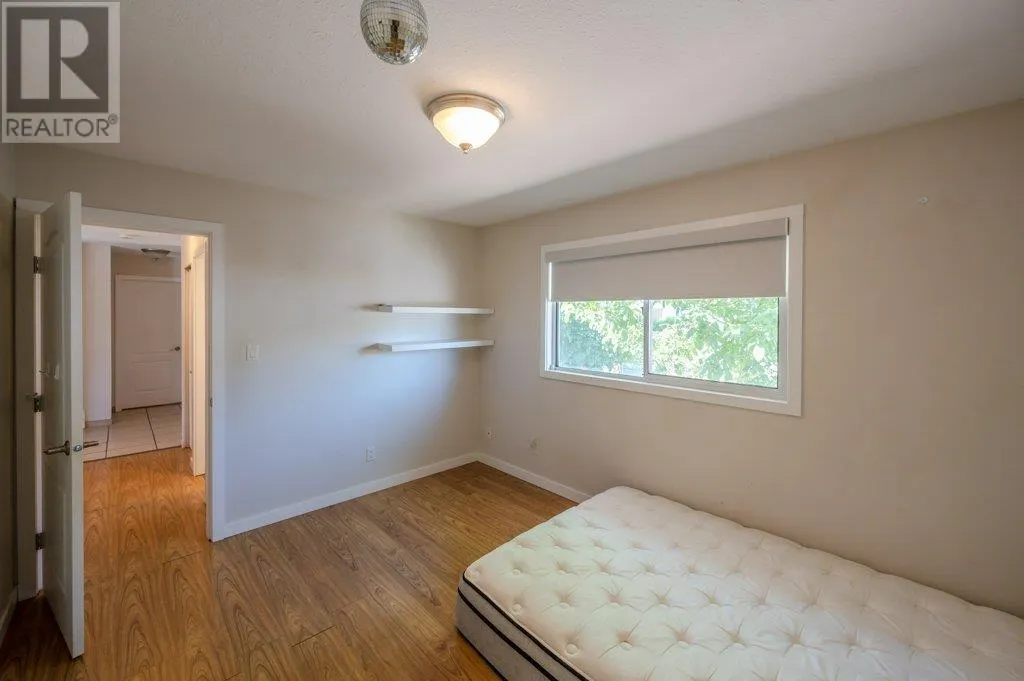 5806 Oleander Drive