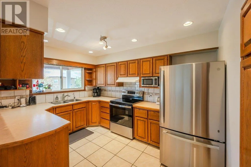 5806 Oleander Drive