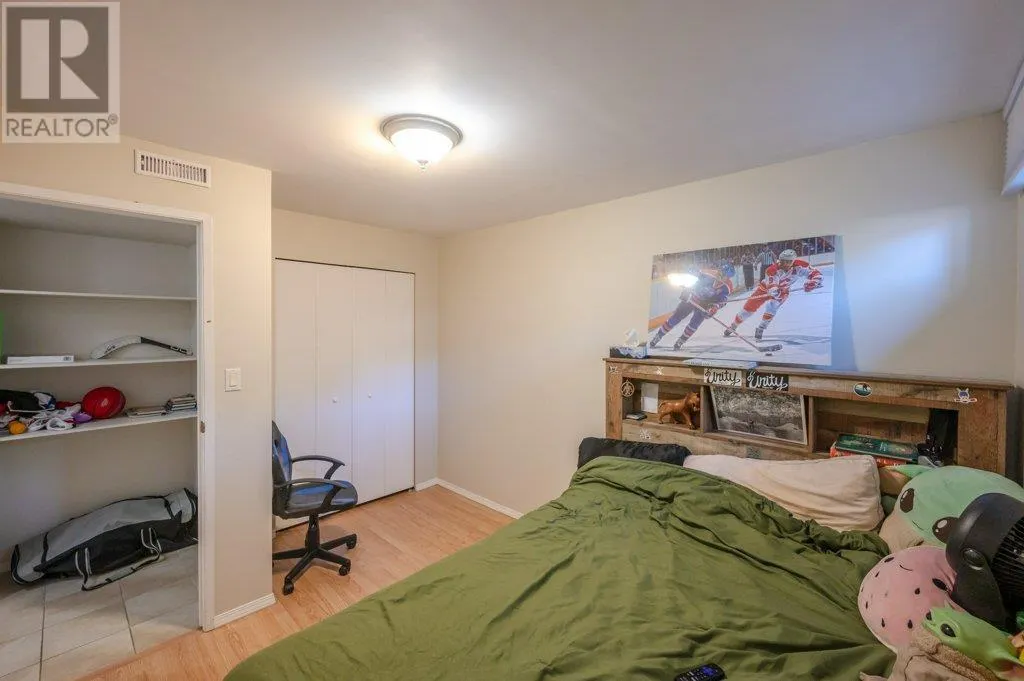 5806 Oleander Drive