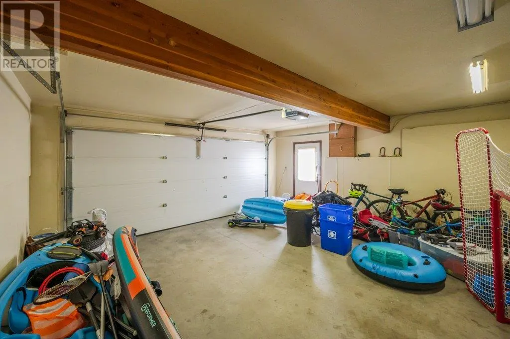 5806 Oleander Drive
