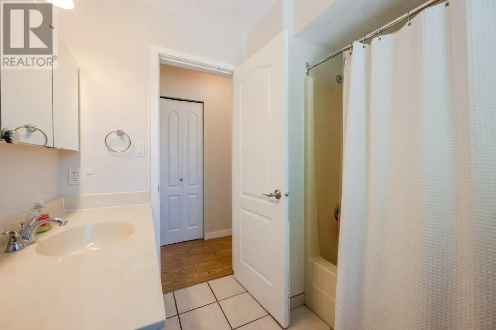 5806 Oleander Drive