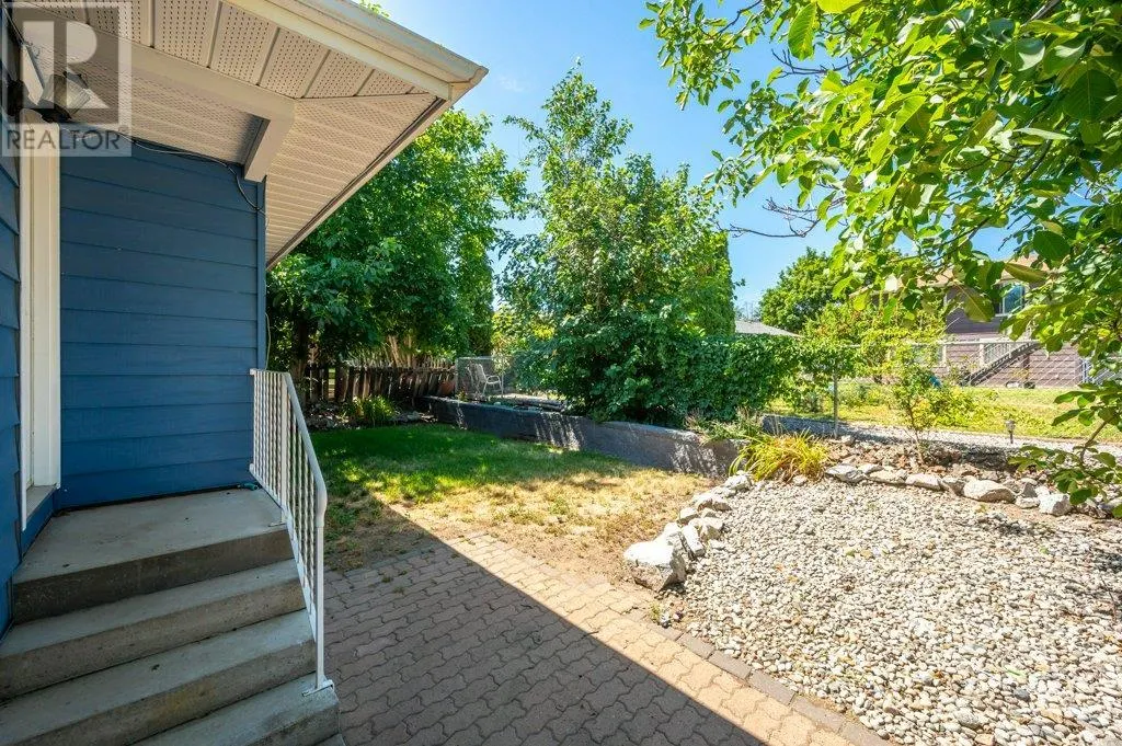 5806 Oleander Drive