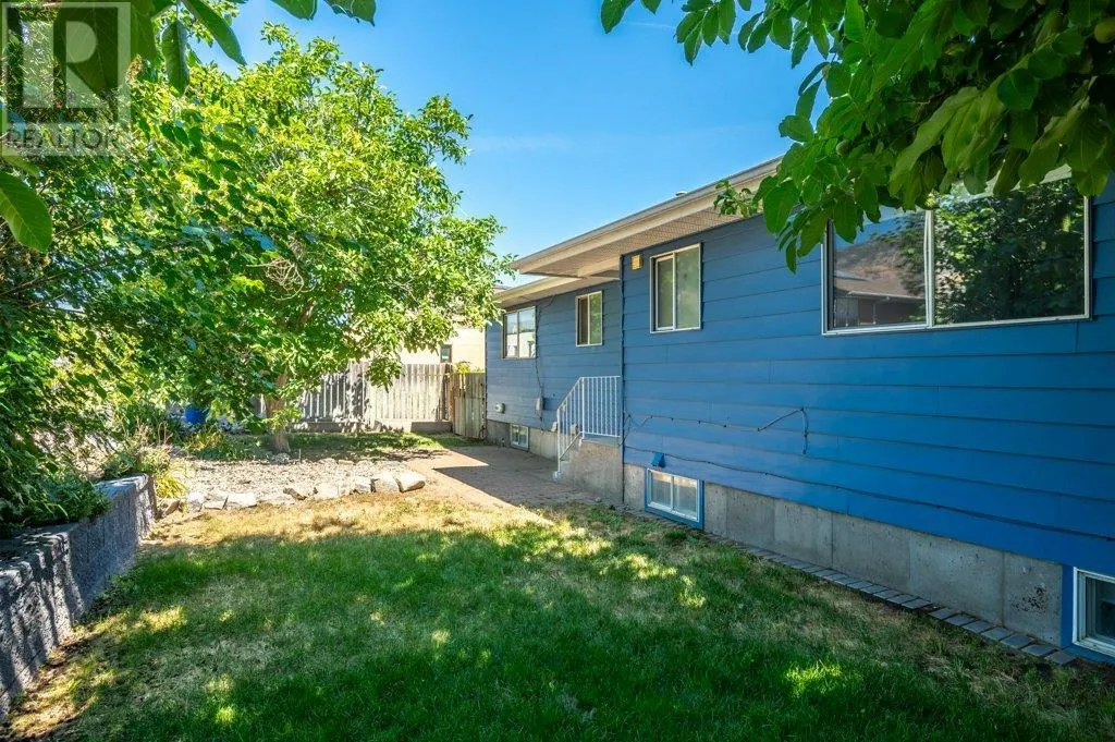 5806 Oleander Drive